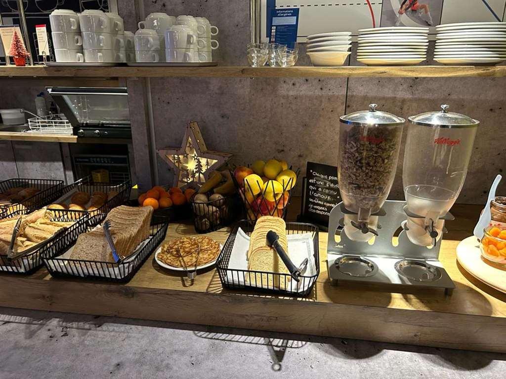 Ibis Budget Nantes Nord Saint Herblain Restaurant foto