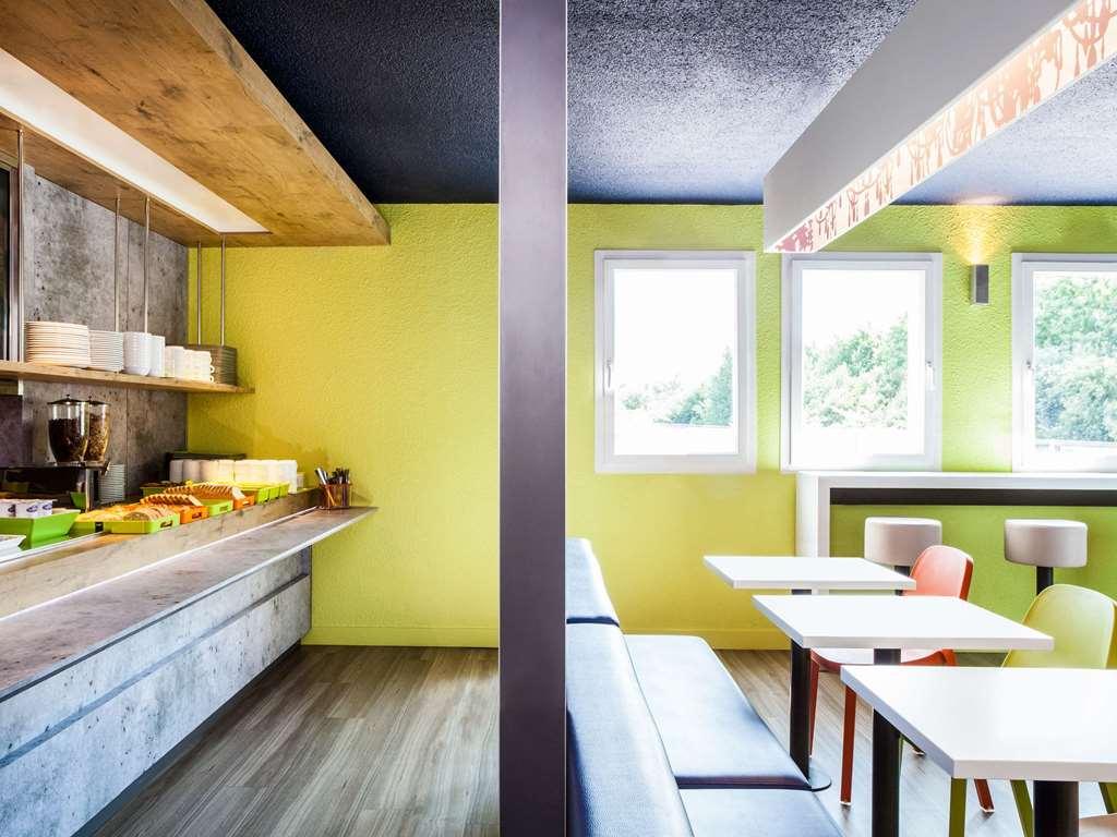 Ibis Budget Nantes Nord Saint Herblain Restaurant foto
