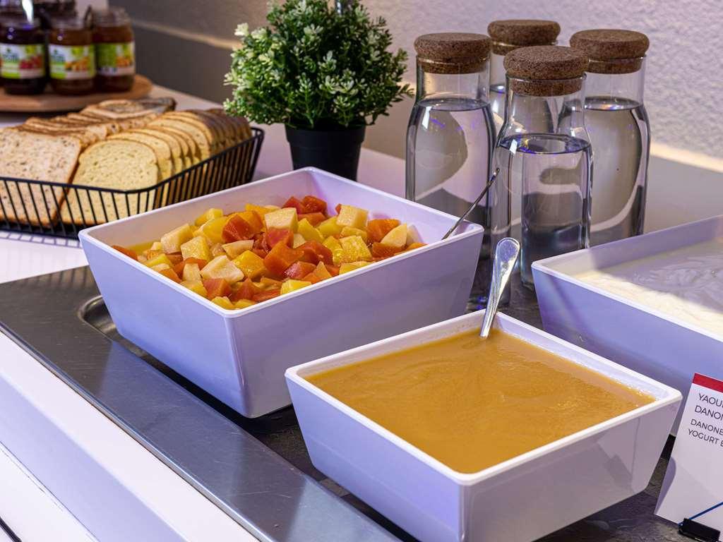 Ibis Budget Nantes Nord Saint Herblain Restaurant foto
